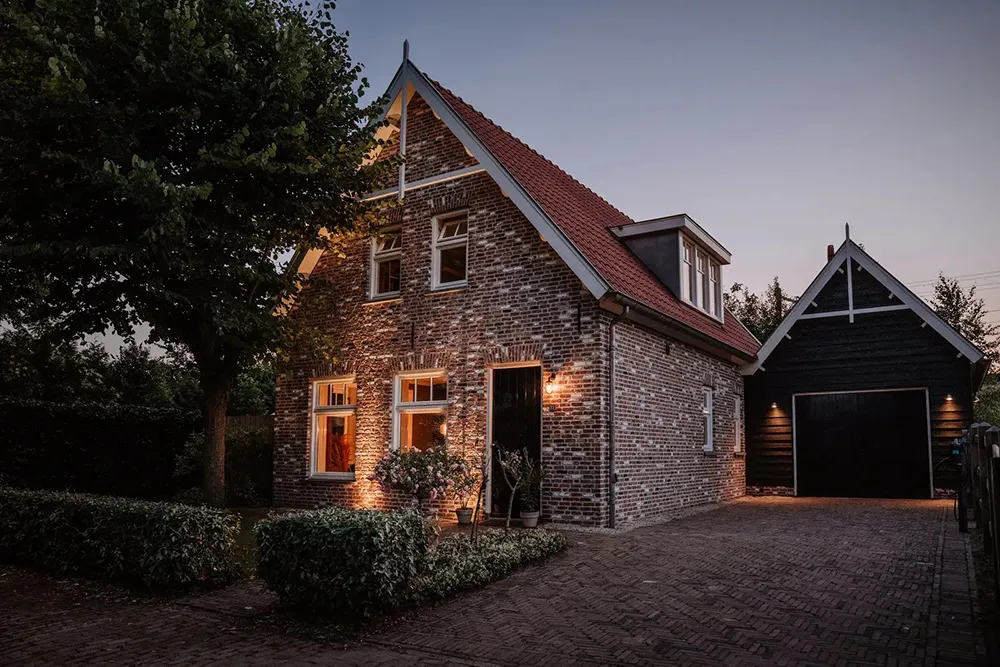 Dunkle Böden und traditionelle Charme: Neuer Landhaus-Stil in den Niederlanden - Gallery image 34
