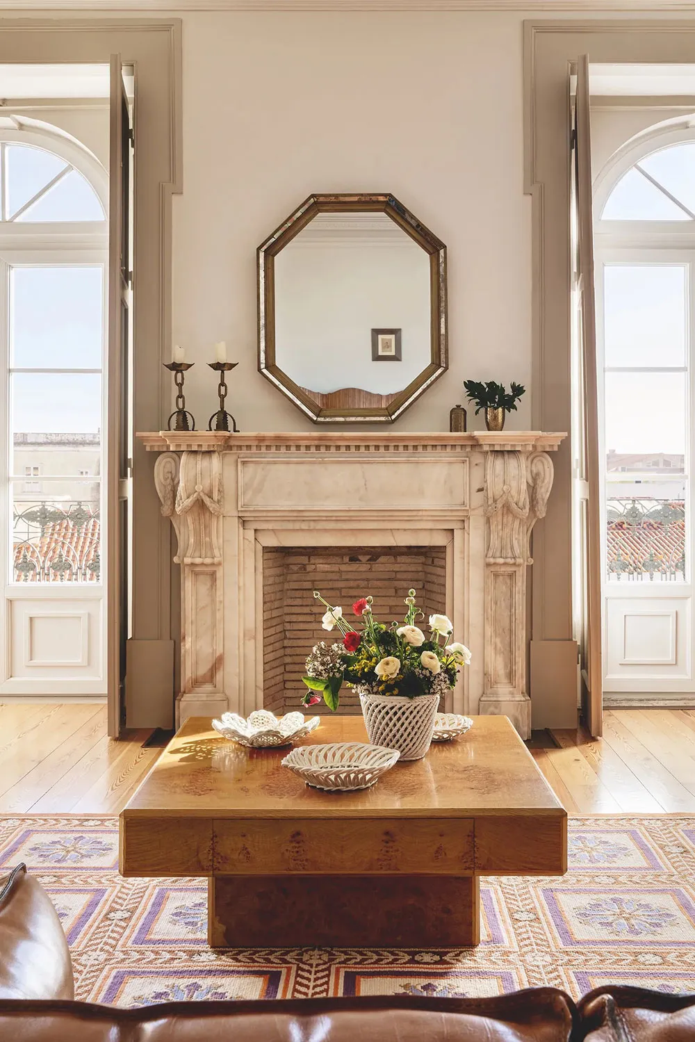 リスボンにある100年前に建てられたデザイナーの家。地元の職人たちによって作られたユニークな装飾が施されている。 - Gallery image 9