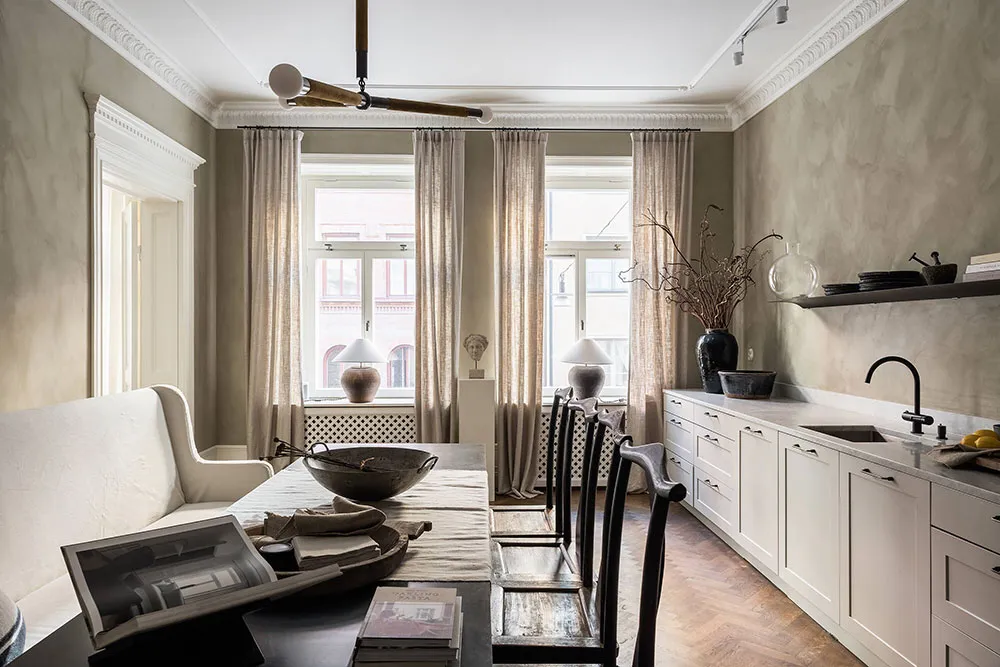 स्टॉकहोम में “सैंड टोन्स” में बनाया गया “मॉडर्न क्लासिक” - Gallery image 6