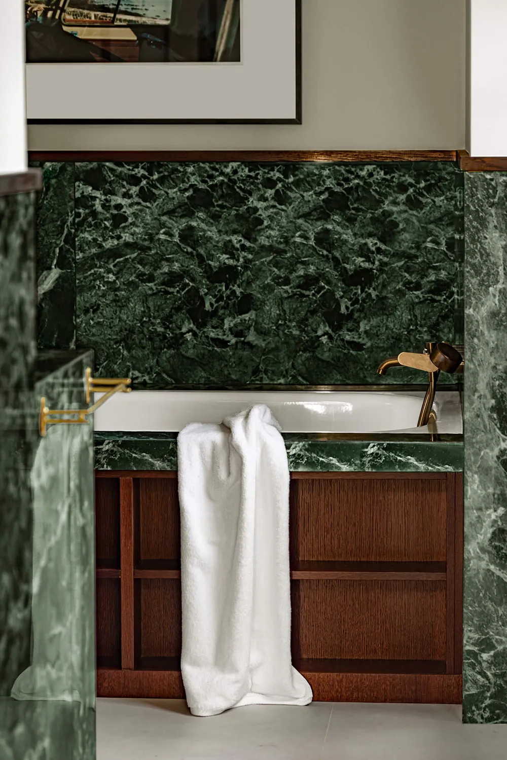 Гри з кольором і декором у красивому гостевому домі на Атлантичному узбережжі Франції - Gallery image 19