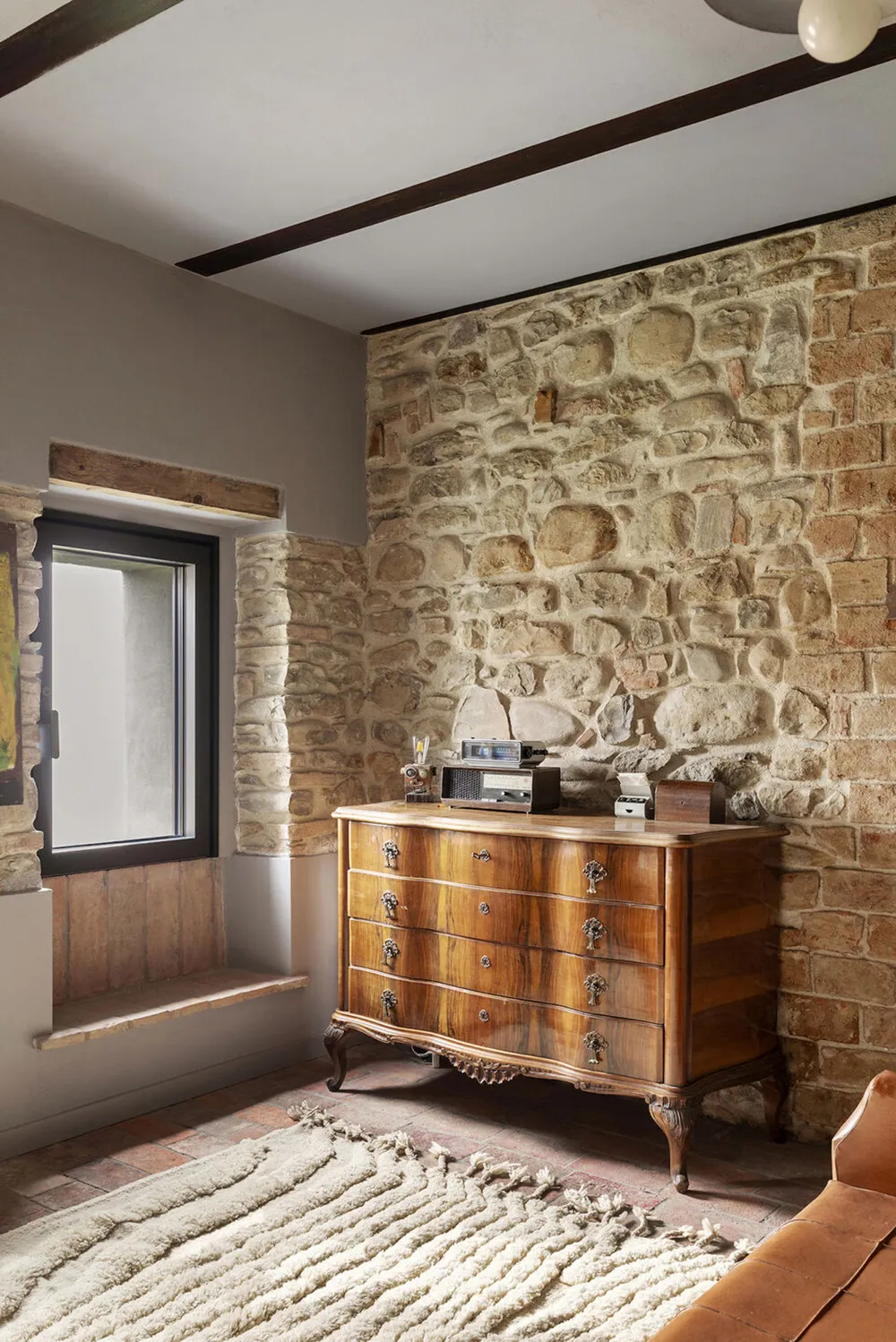 Historic Architecture, Bold Design and Nature: House in Italy - Gallery image 24