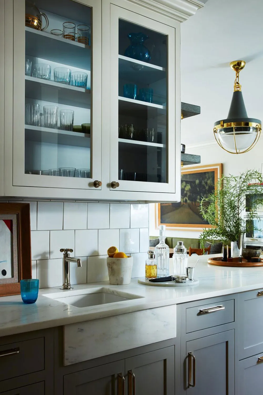 Стильний дизайн у прохолодних тонах для будинку в Коннектикуті - Gallery image 3