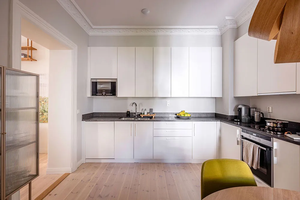 Квартира со спальней за стеклом в доме 19 века в Гетеборге (58 кв. м) - Gallery image 17