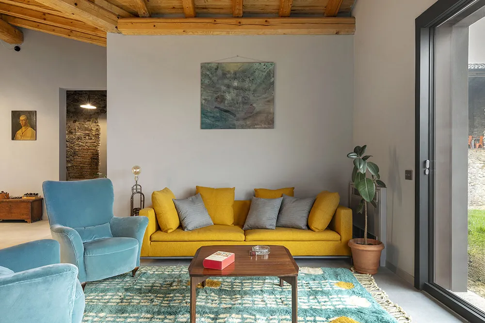 Historic Architecture, Bold Design and Nature: House in Italy - Gallery image 2