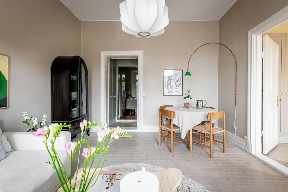 Appartement cosy dans des tons sableux à Stockholm - Gallery image 19