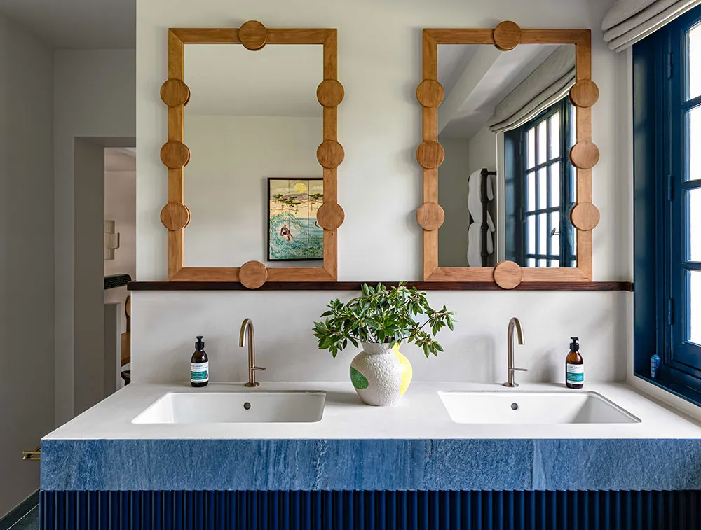 Гри з кольором і декором у красивому гостевому домі на Атлантичному узбережжі Франції - Gallery image 6