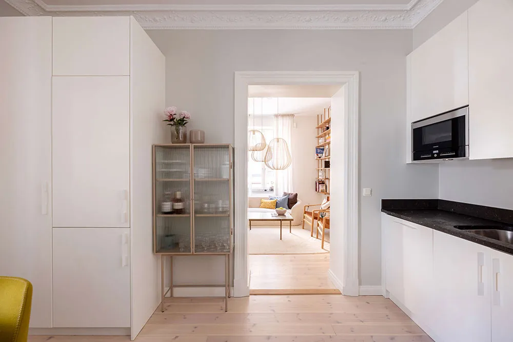 Квартира со спальней за стеклом в доме 19 века в Гетеборге (58 кв. м) - Gallery image 19