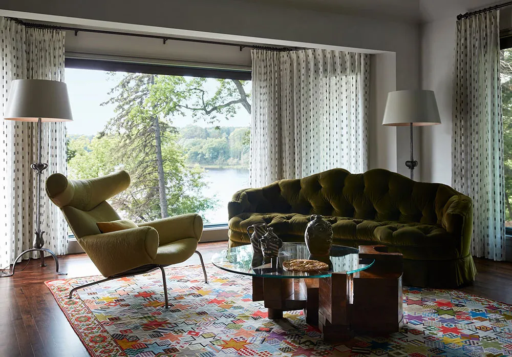 Diseño inusual de casa junto al lago en Estados Unidos - Gallery image 16