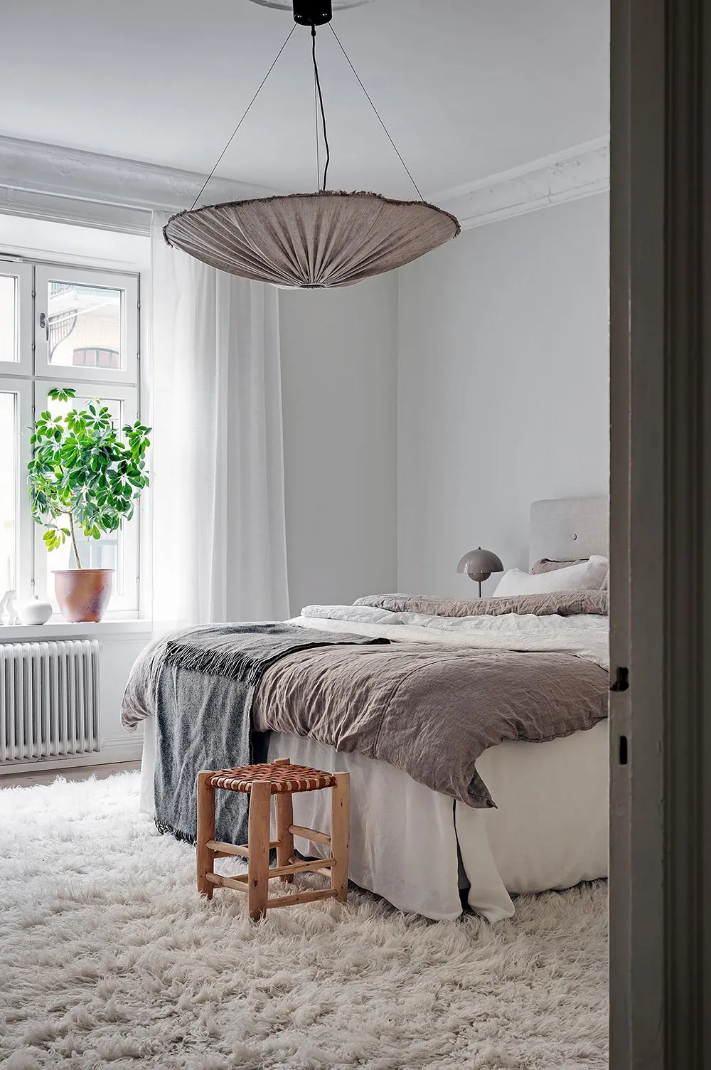 Jasna kwatera w Gotenborgu z odświeżającymi akcentami w paletie kolorów - Gallery image 16