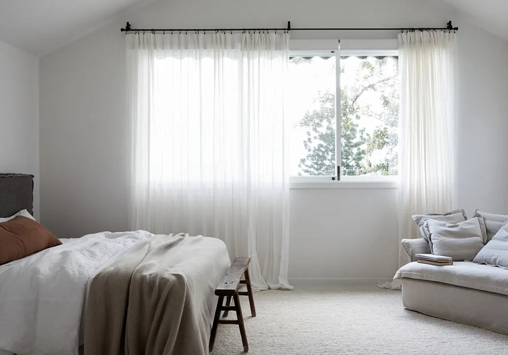 Милый амбар: маленький домик с белыми интерьерами для отдыха на выходных - Gallery image 11