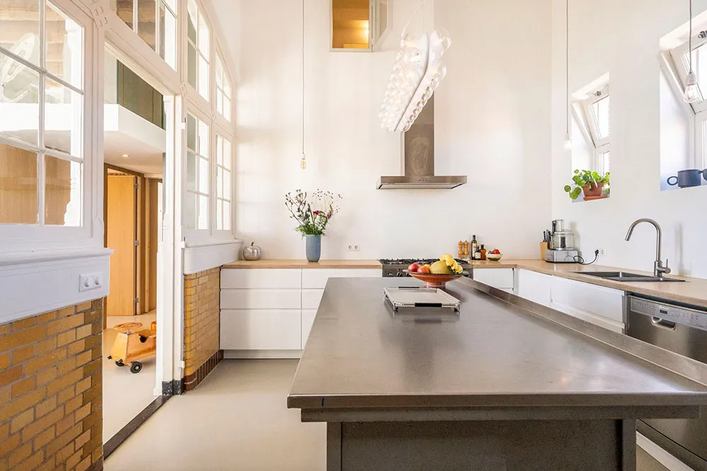 Bright Loft in Old School Building in Rotterdam - Gallery image 13