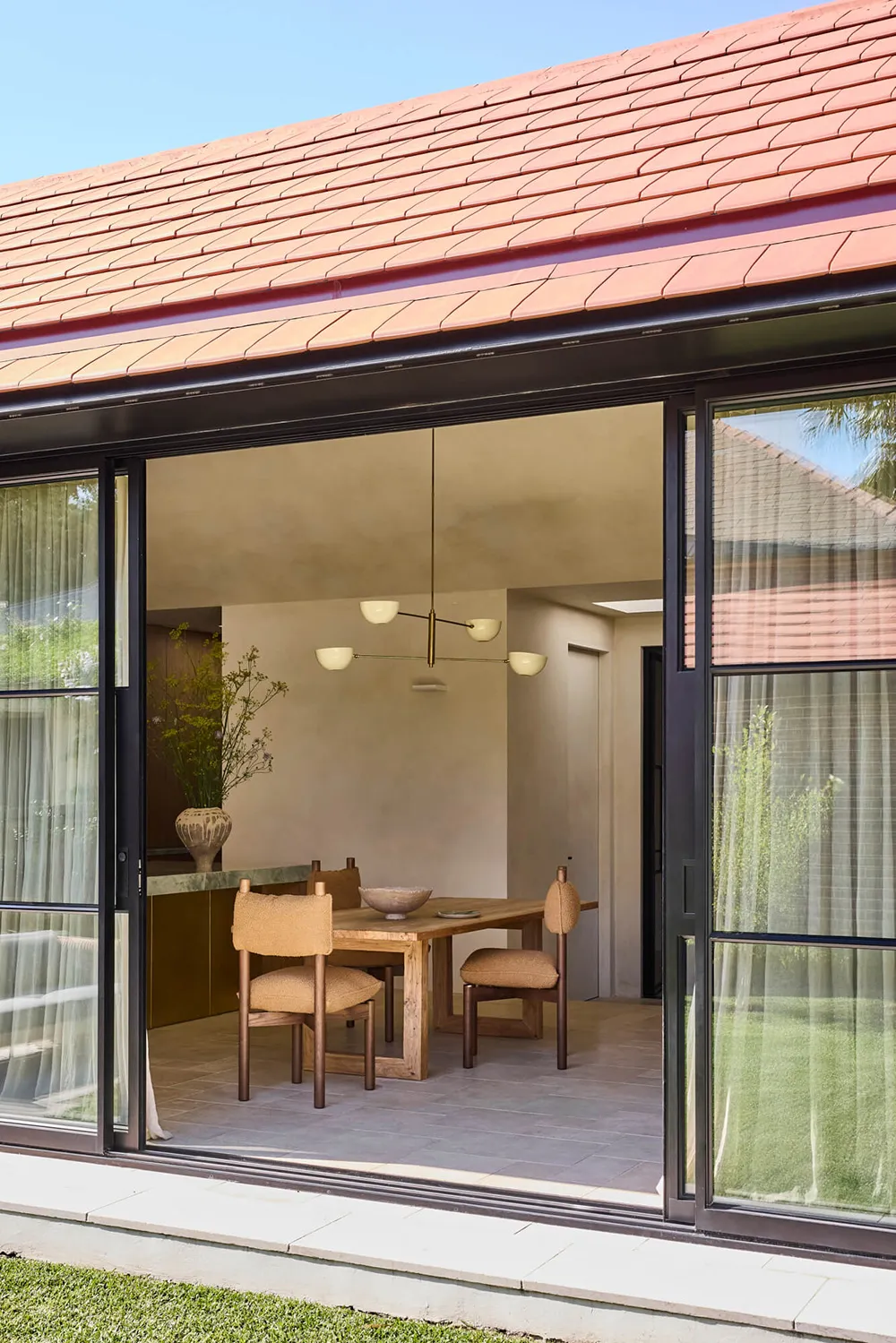 Mélange d'éléments élégants et de minimalisme : maison à Sydney - Gallery image 6