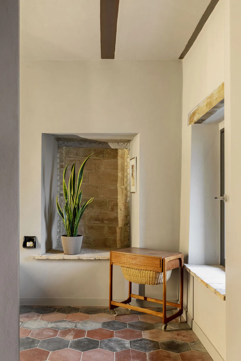 Historic Architecture, Bold Design and Nature: House in Italy - Gallery image 27