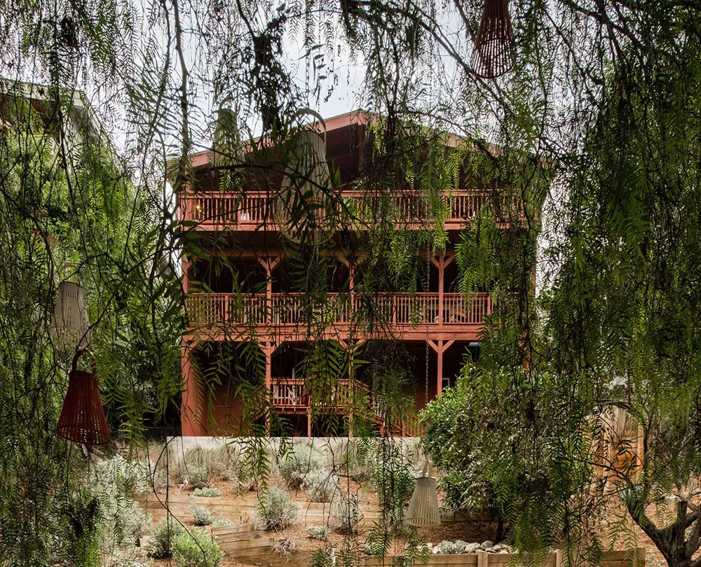 Cozy Modern Design of an Unusual House in California - Gallery image 33