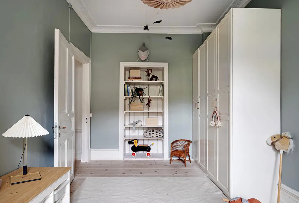 Jasna kwatera w Gotenborgu z odświeżającymi akcentami w paletie kolorów - Gallery image 19