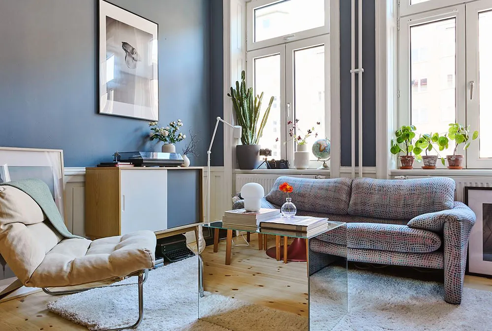 Increíble pequeña apartamento con paredes azules y decoración artística (33 m²) - Gallery image 5