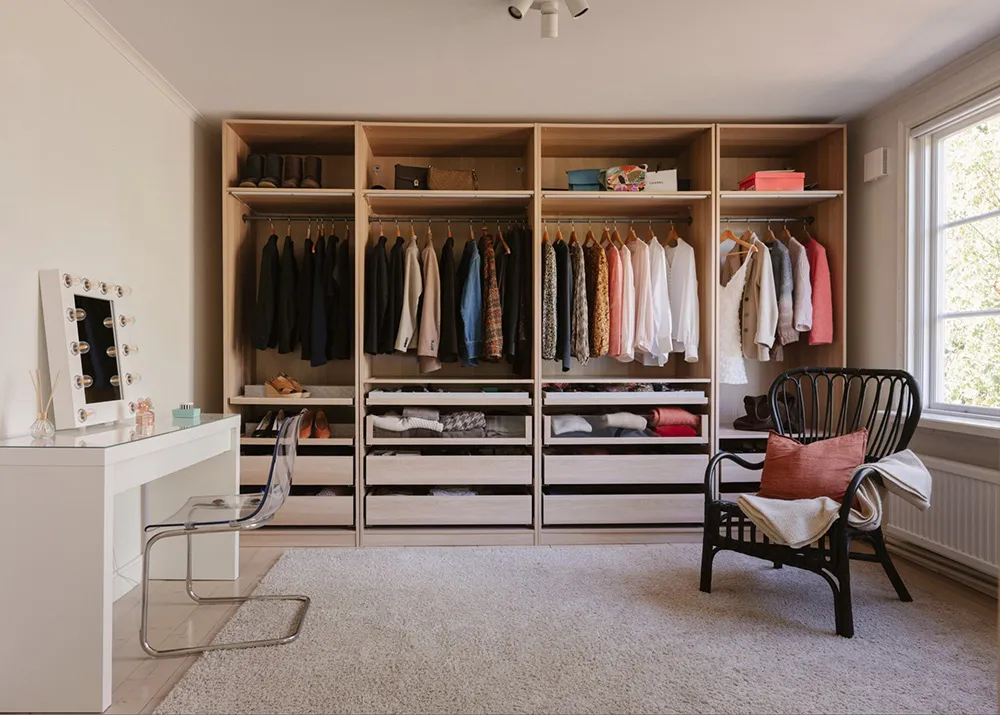 Piękny żółty domek z słończnymi wnętrzami w Szwecji - Gallery image 22