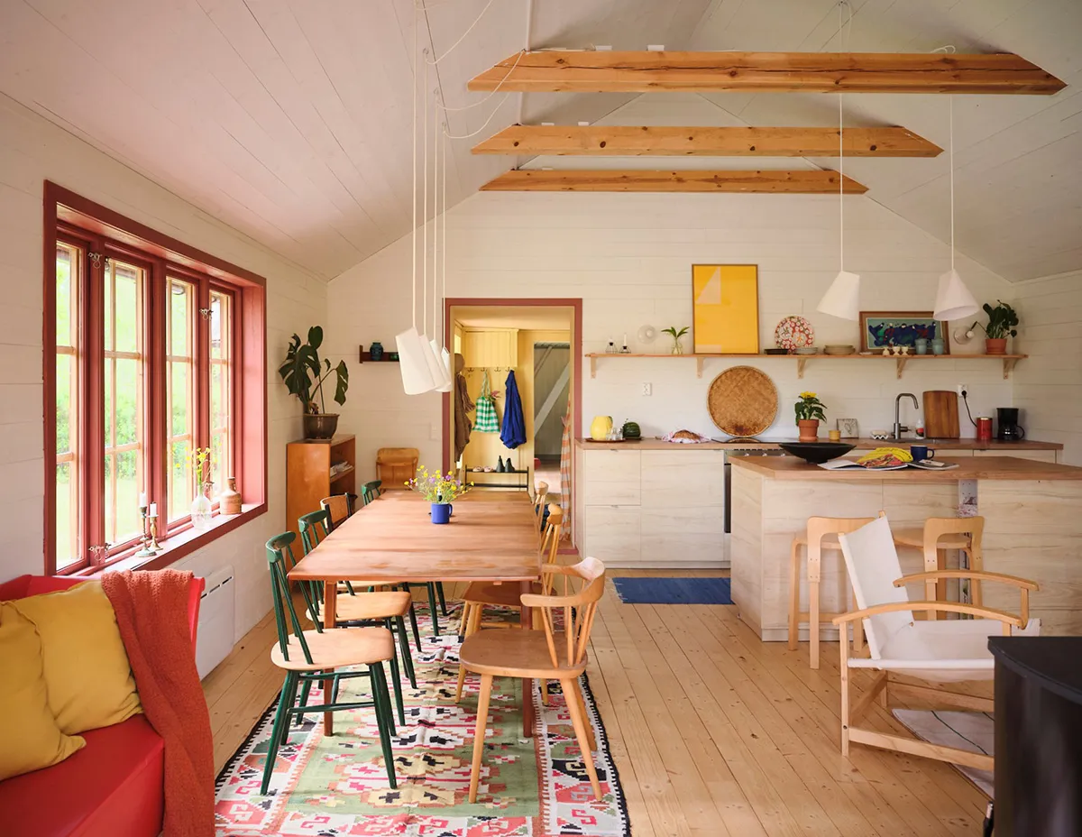 Светлые современные интерьеры старой шведской дачи - Gallery image 5