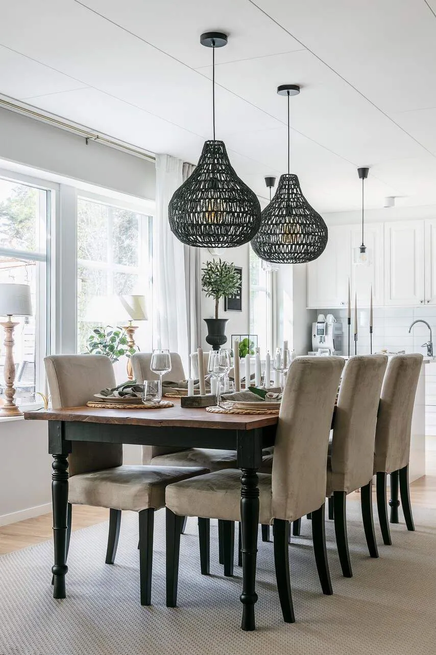 Une belle maison de campagne blanche en Suède avec des intérieurs modernes et chaleureux - Gallery image 7