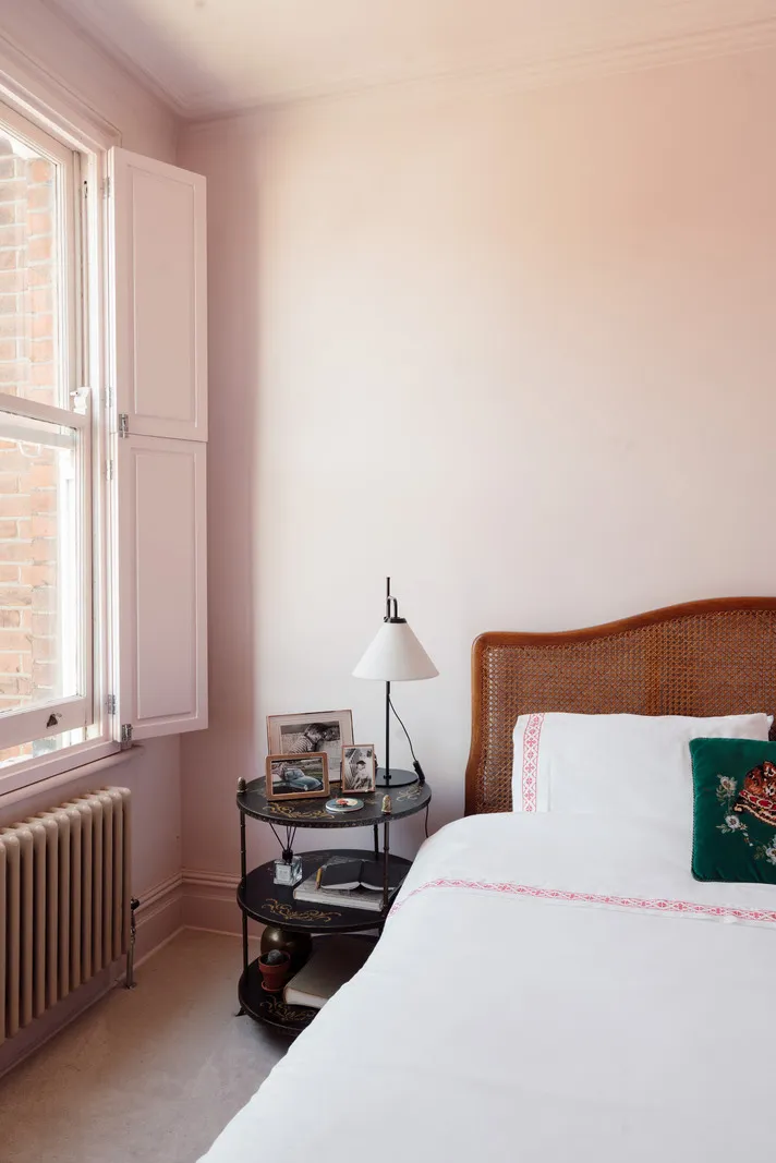 Mint Walls, Yellow Kitchen and Orange Sofa: Modern Interior in a London Townhouse - Gallery image 15