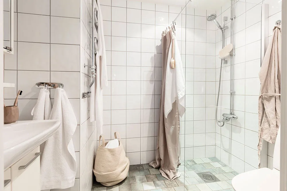 Budgetfreundlicher, aber angenehmer Interior einer kleinen Wohnung in Schweden (36 qm) - Gallery image 27