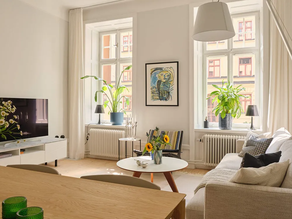 Interior escandinavo luminoso con acentos frescos (78 m²) - Gallery image 4