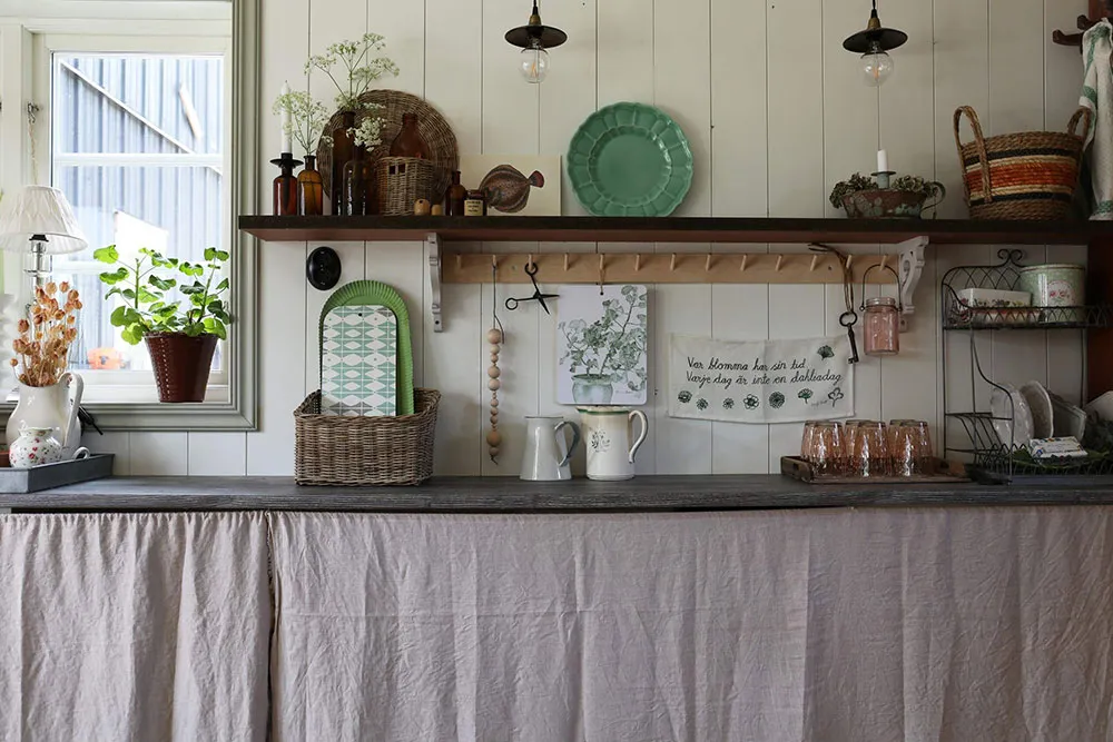 Reizvoller schwarzer Hüttenplatz am Waldrand in Schweden - Gallery image 12