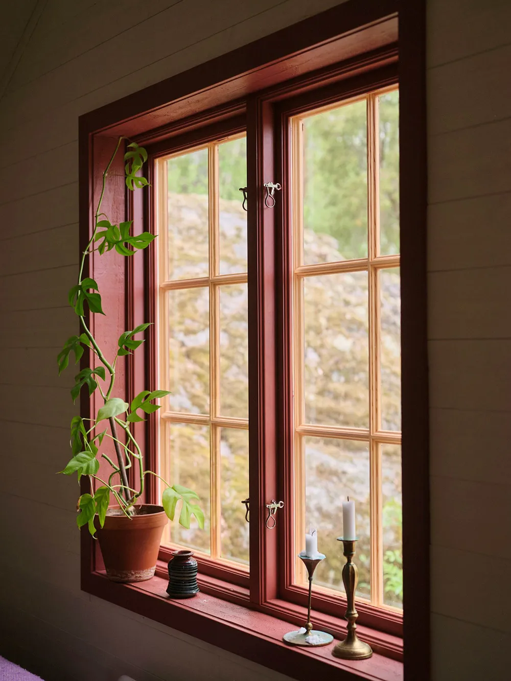 Светлые современные интерьеры старой шведской дачи - Gallery image 22