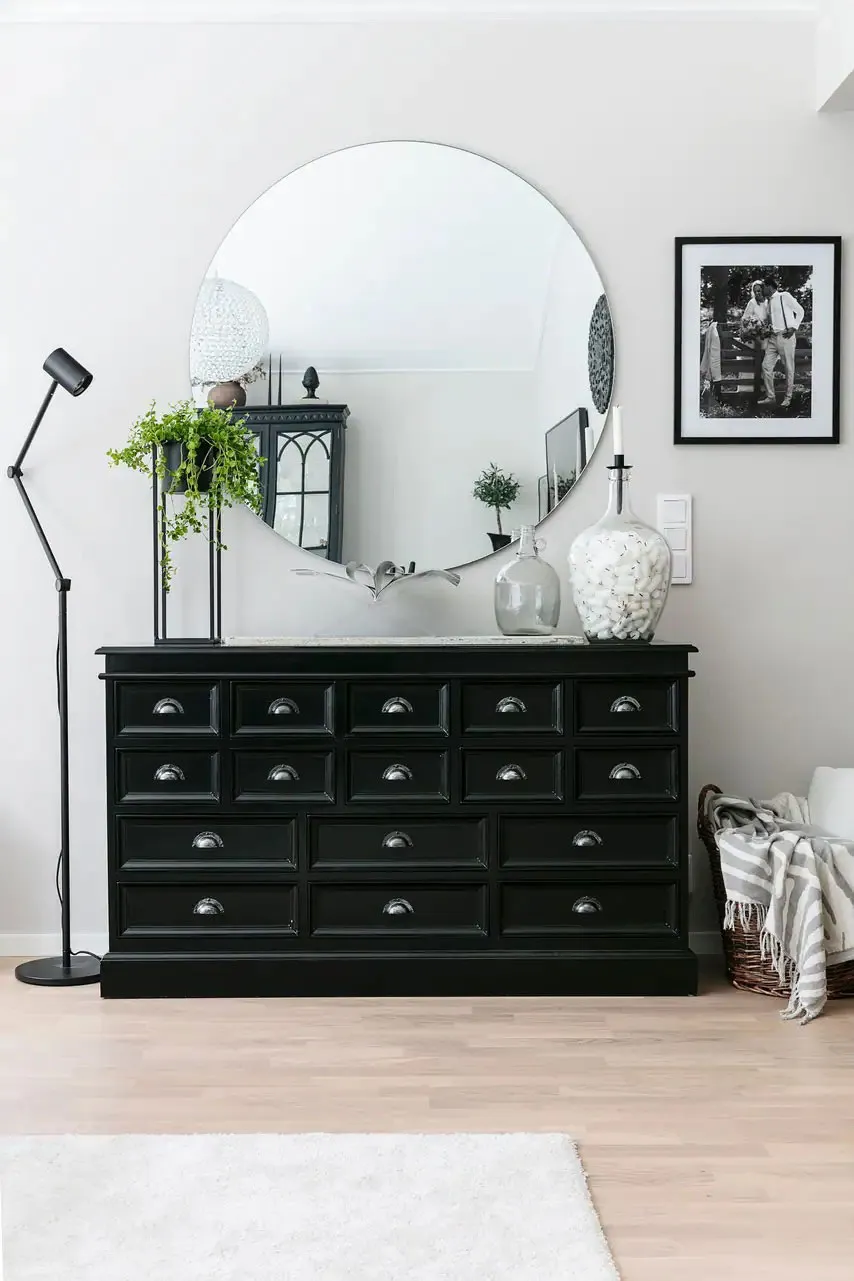 Une belle maison de campagne blanche en Suède avec des intérieurs modernes et chaleureux - Gallery image 6