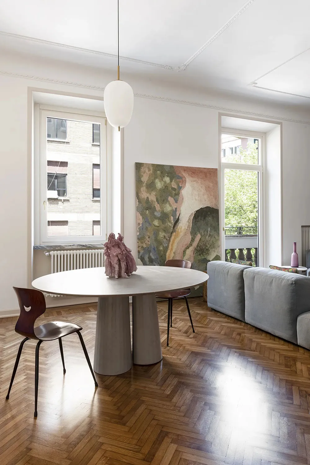 Blautöne und Vinylsammlung: DJ-Appartement in Rom - Gallery image 6