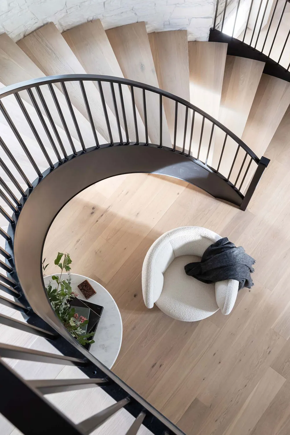 Notes de design français dans les intérieurs d'une villa au Canada - Gallery image 11