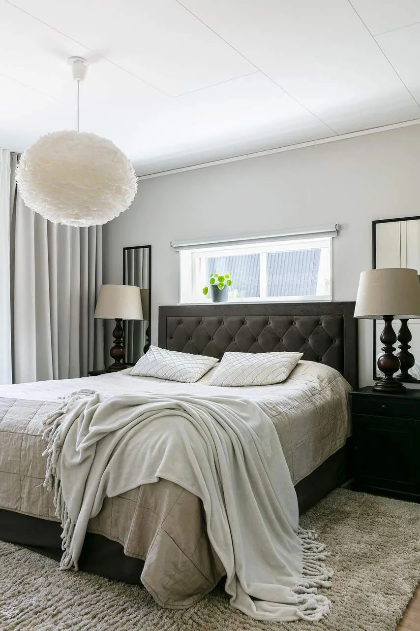 Une belle maison de campagne blanche en Suède avec des intérieurs modernes et chaleureux - Gallery image 12