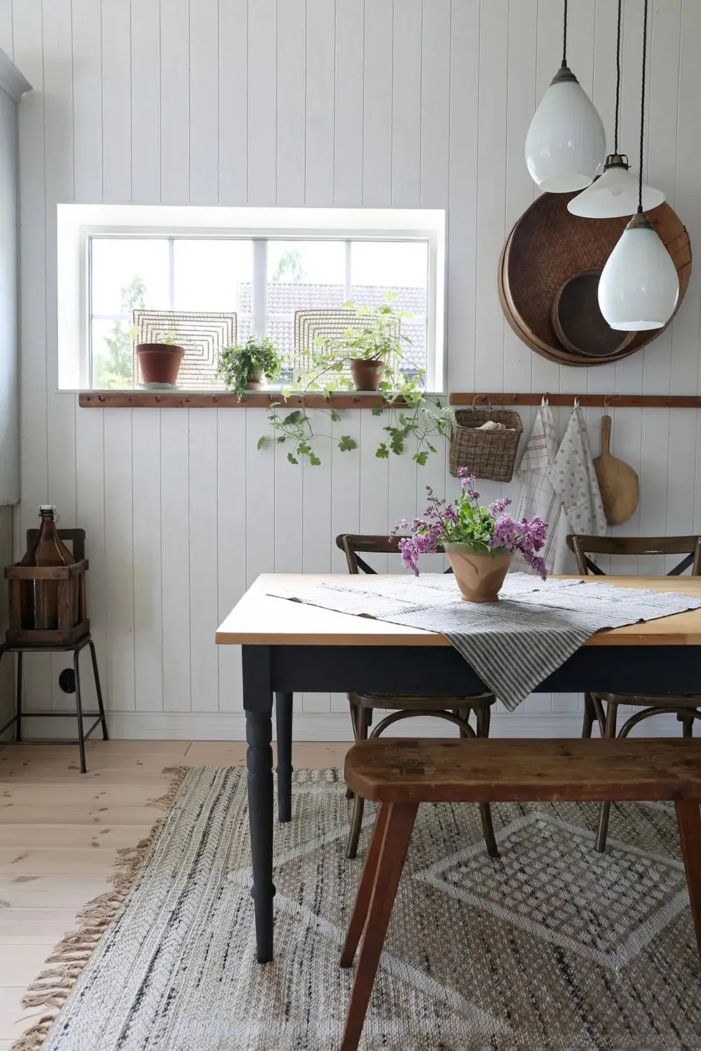 Reizvoller schwarzer Hüttenplatz am Waldrand in Schweden - Gallery image 8