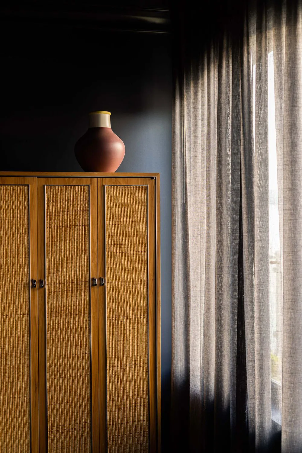 Diseño ecléctico y dormitorio en negro: casa inusual en San Francisco - Gallery image 15