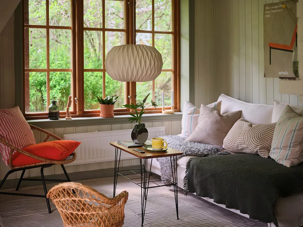 Светлые современные интерьеры старой шведской дачи - Gallery image 27