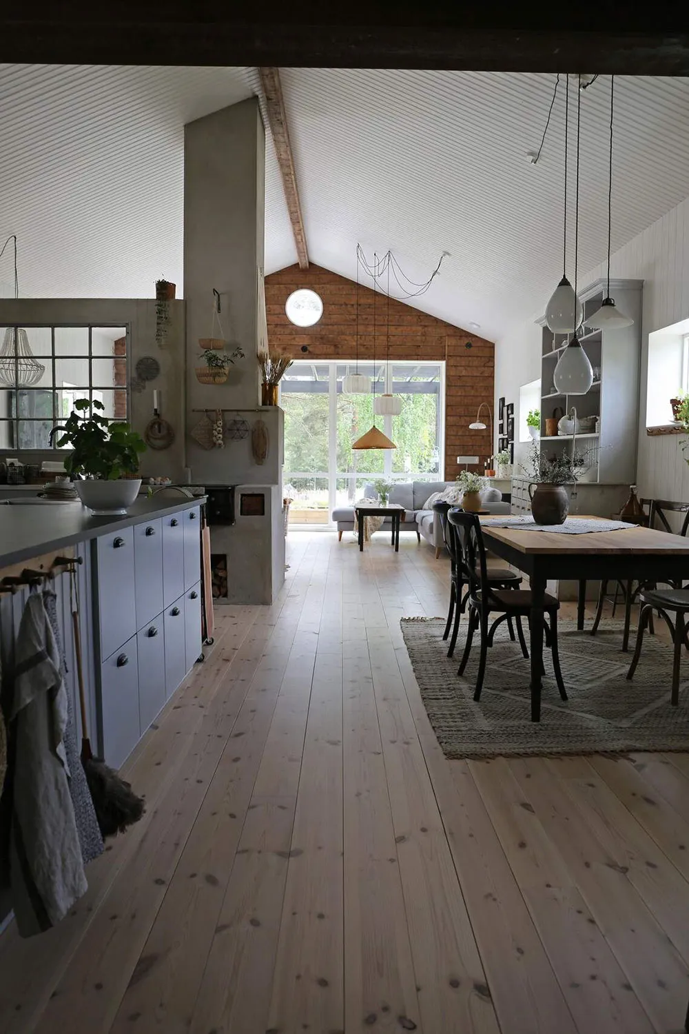 Reizvoller schwarzer Hüttenplatz am Waldrand in Schweden - Gallery image 6