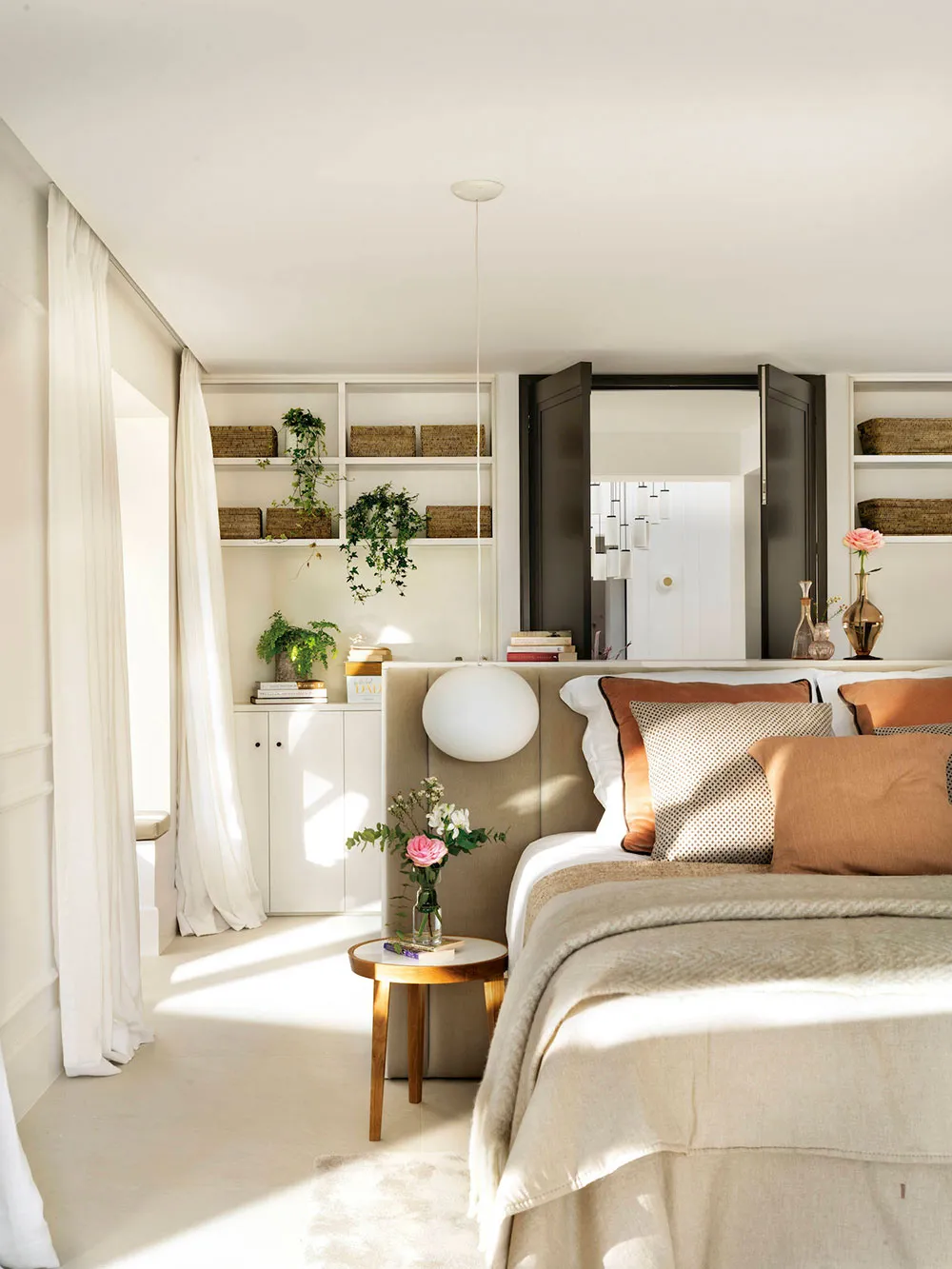 Intérieur élégant et élégant d'une maison moderne à Marbella - Gallery image 6