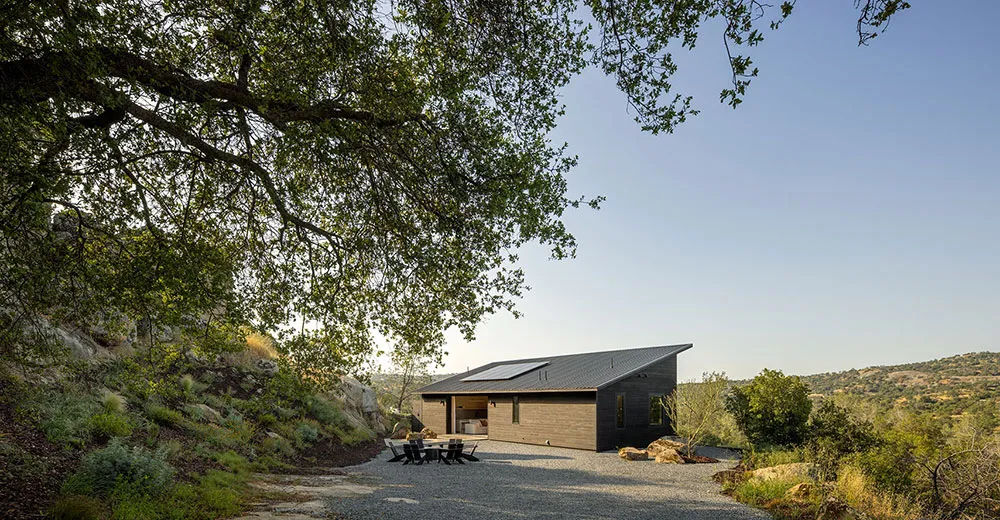 На вершине мира: дом рядом с национальным парком Йосемите - Gallery image 18