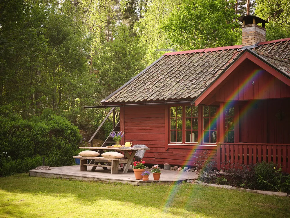 Светлые современные интерьеры старой шведской дачи - Gallery image 2