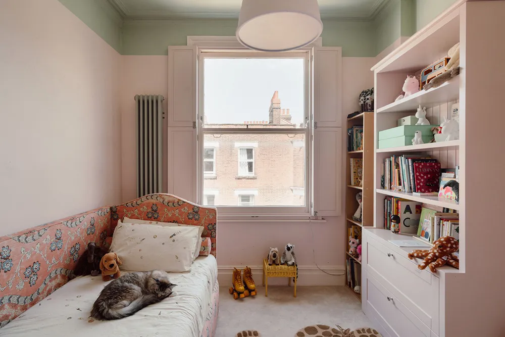 Mint Walls, Yellow Kitchen and Orange Sofa: Modern Interior in a London Townhouse - Gallery image 18