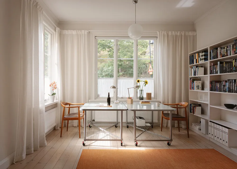 Piękny żółty domek z słończnymi wnętrzami w Szwecji - Gallery image 17