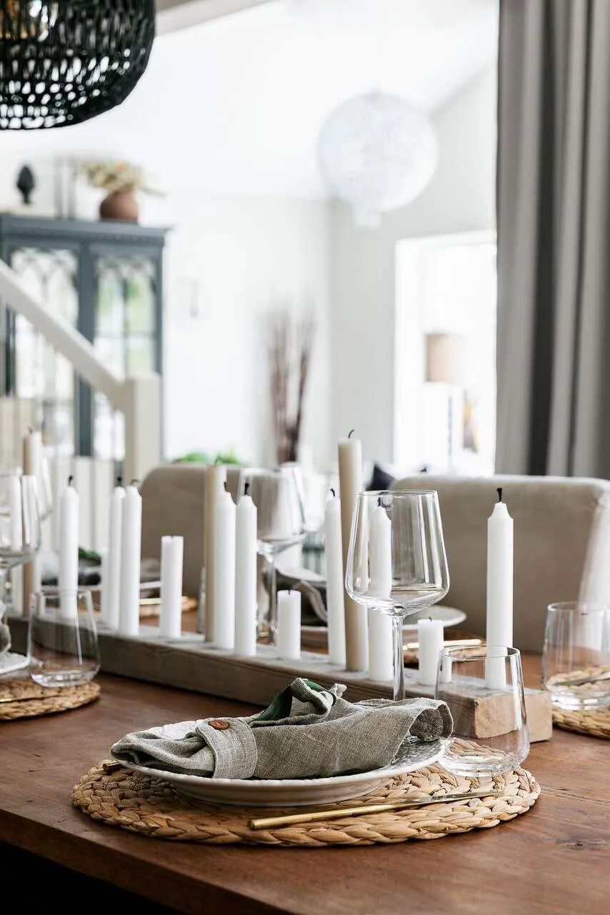 Une belle maison de campagne blanche en Suède avec des intérieurs modernes et chaleureux - Gallery image 8