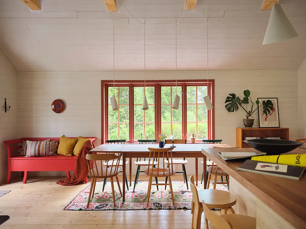 Светлые современные интерьеры старой шведской дачи - Gallery image 11