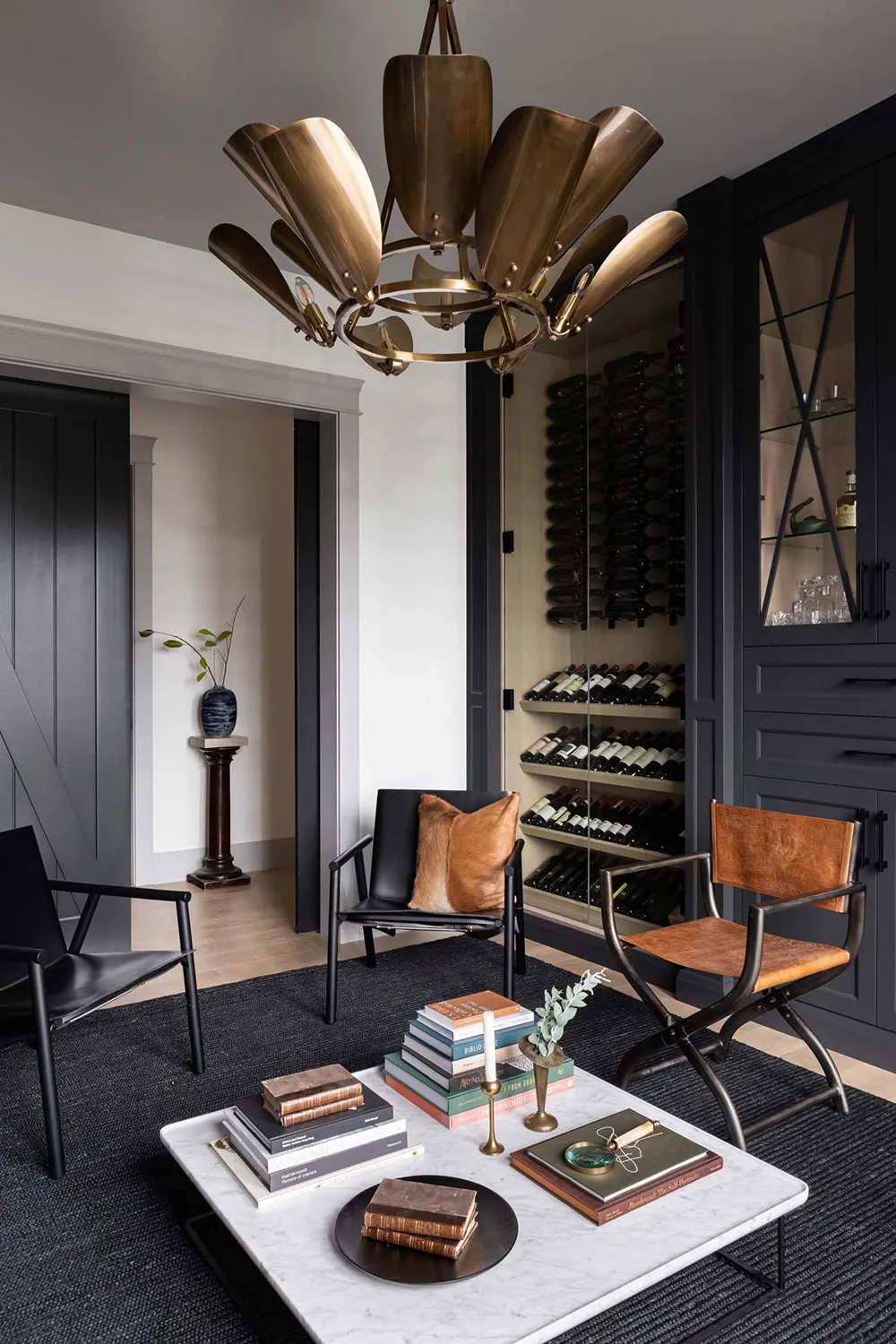 Notes de design français dans les intérieurs d'une villa au Canada - Gallery image 7