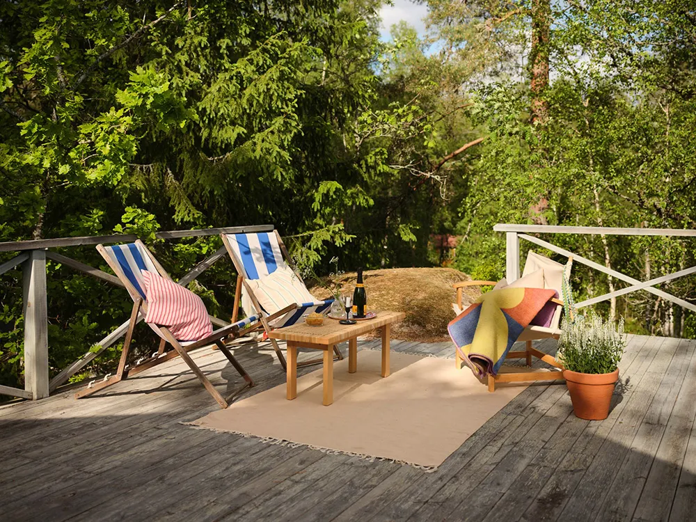 Светлые современные интерьеры старой шведской дачи - Gallery image 36