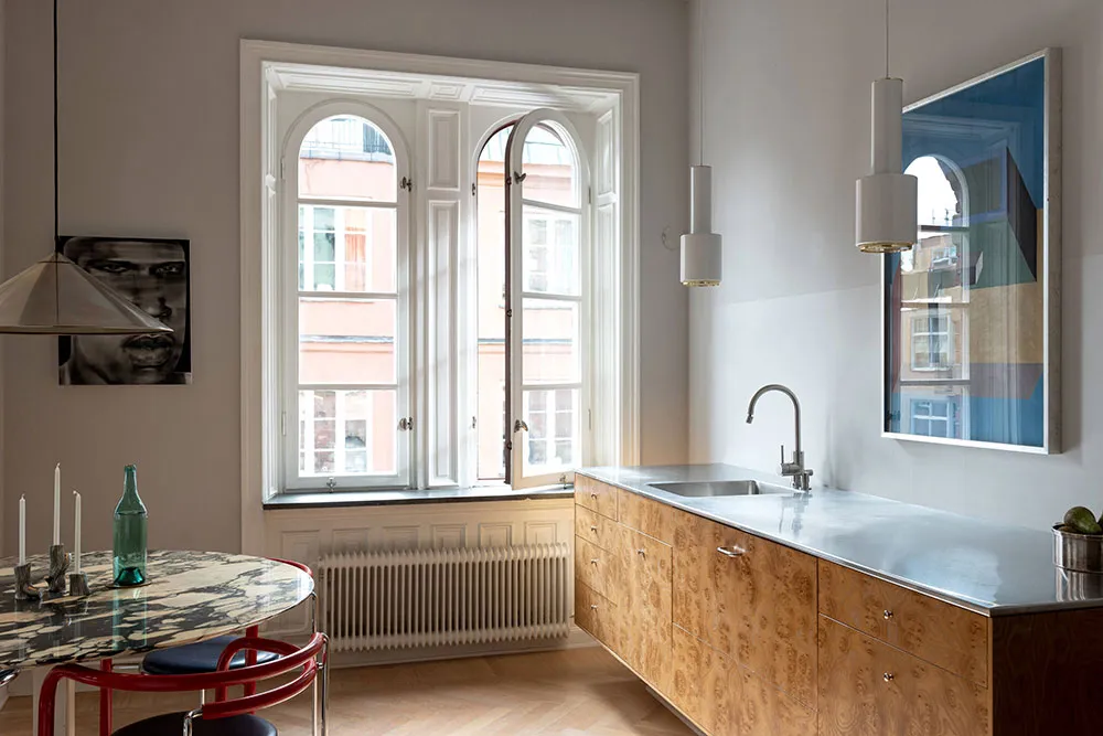 Designmöbel und modernes Kunst: Helle Wohnung in Stockholm - Gallery image 14