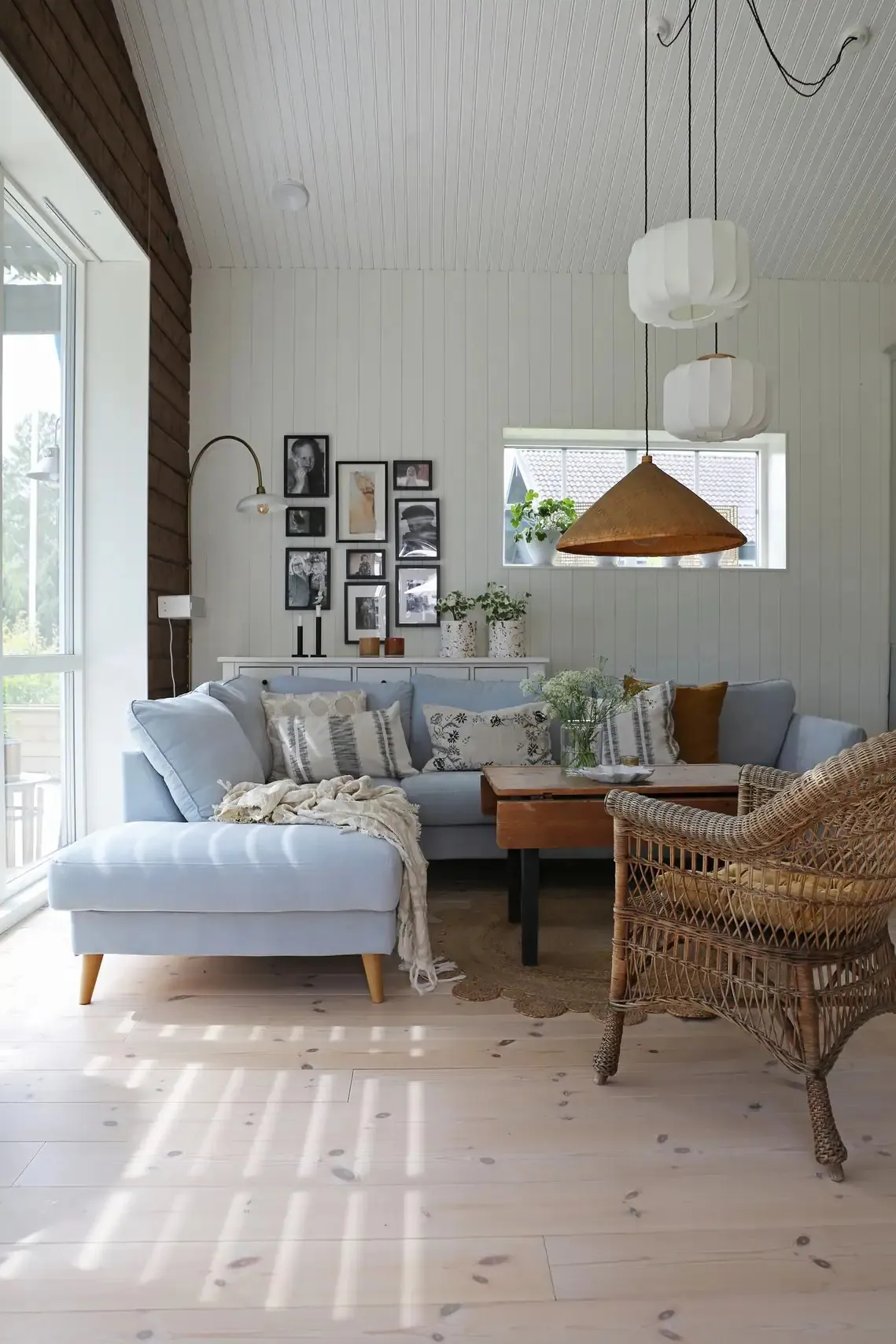 Reizvoller schwarzer Hüttenplatz am Waldrand in Schweden - Gallery image 5