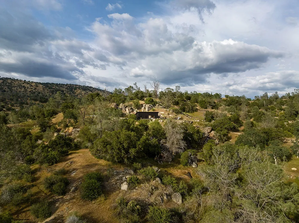 На вершине мира: дом рядом с национальным парком Йосемите - Gallery image 22