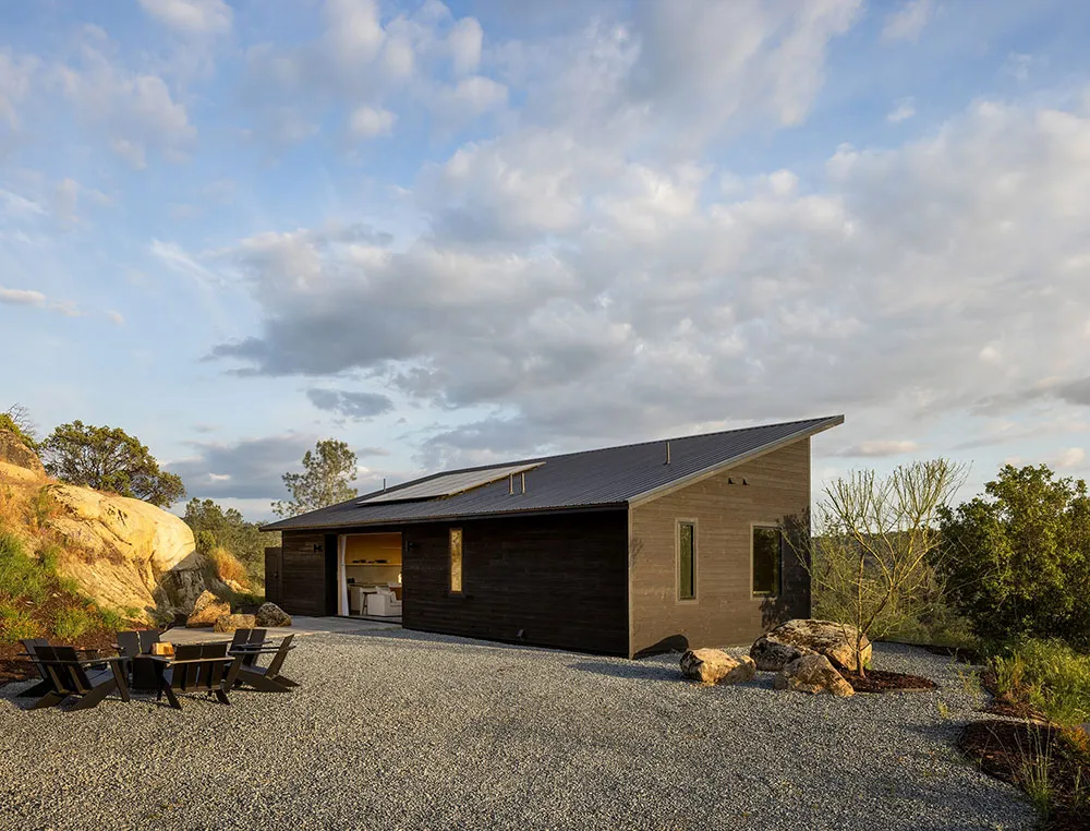 На вершине мира: дом рядом с национальным парком Йосемите - Gallery image 15