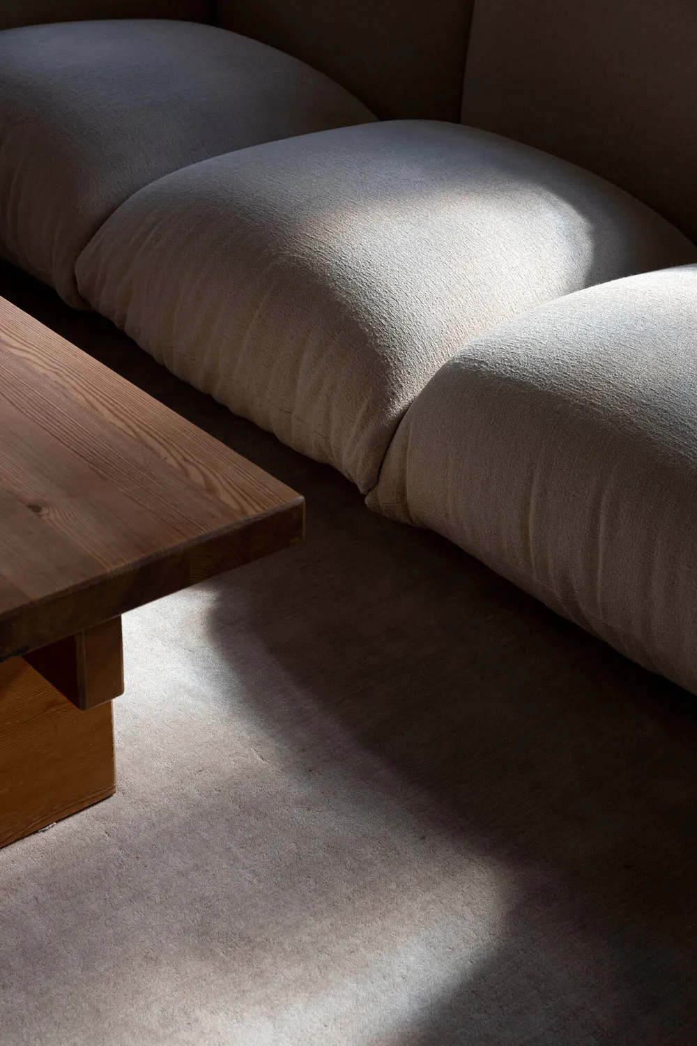 Designmöbel und modernes Kunst: Helle Wohnung in Stockholm - Gallery image 5